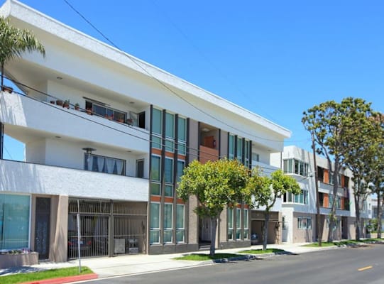 Ocean Elements at Belmont Shore Apartments property